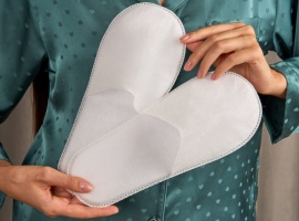 &nbsp;Тапочки из спанбонда с пенополиэтиленом слоем. Белые.&nbsp;Универсальный размер 37-42
